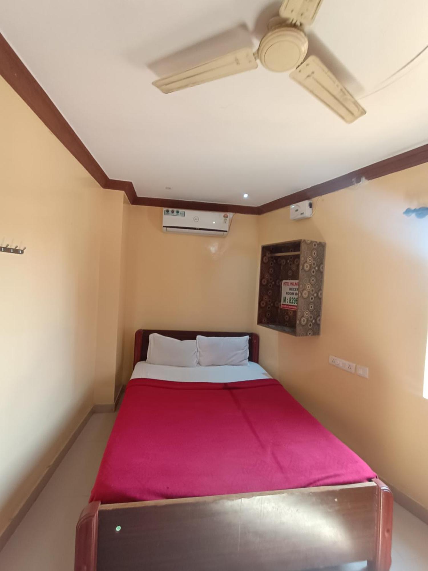 Hotel Malnad Grand Inn Kumbalgod Exterior foto